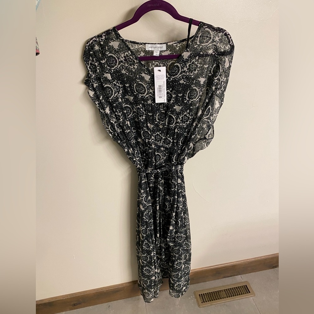 Amour Vert Black and White- two later Chiffon Dress- Size Small (s)